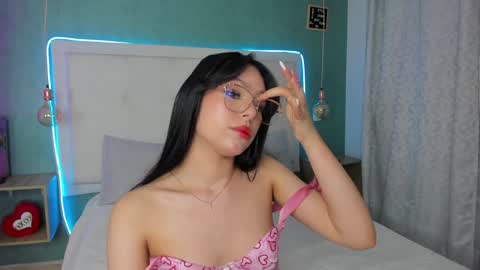 Snapshot of abbydixon1 chatting on February 2025 01:58:01 AM Abby Dixon online show from February 2025 01:58:01 AM