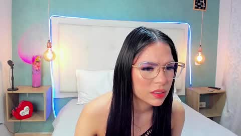 Snapshot of abbydixon1 chatting on February 2025 11:56:02 PM Abby Dixon online show from February 2025 11:56:02 PM