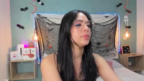 Snapshot of abbydixon1 chatting on October 2025 08:22:02 PM Abby Dixon online show from October 2025 08:22:02 PM