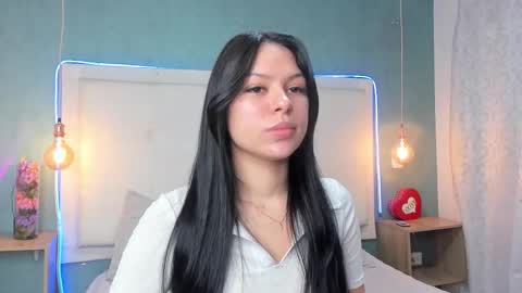 Snapshot of abbydixon1 chatting on November 2025 01:33:02 PM Abby Dixon online show from November 2025 01:33:02 PM