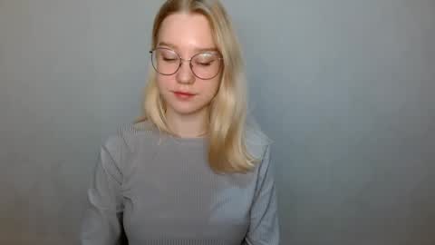 Abby Lovense is active online show from December 2024 08:27:01 AM