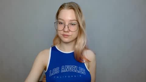 Abby Lovense is active online show from January 2025 09:13:01 AM