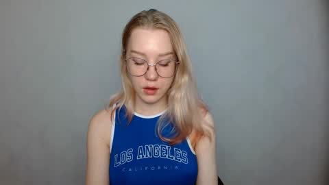 Abby Lovense is active online show from February 2025 10:02:02 AM