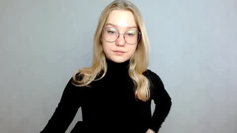 Abby Lovense is active online show from March 2025 08:30:01 AM