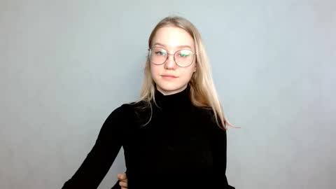 Abby Lovense is active online show from March 2025 11:36:02 AM