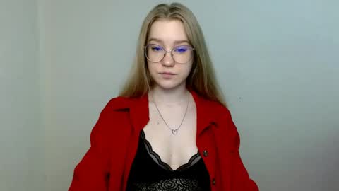 Abby Lovense is active online show from June 2026 10:19:01 AM