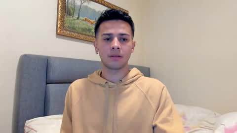 Independence model AbelAsburgo online show from September 2025 11:28:01 PM