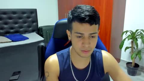 Independence model AbelAsburgo online show from October 2025 12:38:02 AM