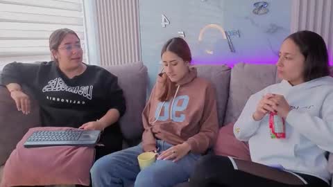 abella_as_ online show from January 2026 01:37:02 PM