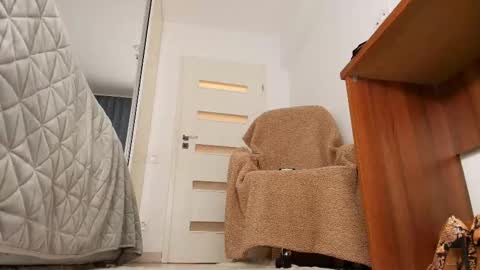 Mermaid online show from November 2025 07:45:02 PM