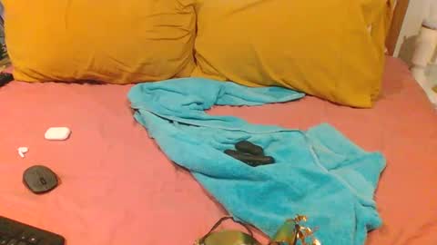 Snapshot of abhi_cam chatting on January 2025 11:58:01 PM Naked Gentleman online show from January 2025 11:58:01 PM