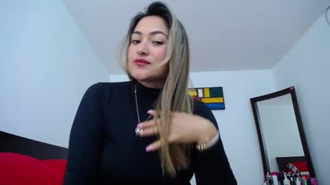 Snapshot of abie_spicy_ chatting on December 2024 01:47:01 PM ximena online show from December 2024 01:47:01 PM