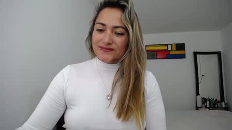 Snapshot of abie_spicy_ chatting on January 2025 02:13:01 PM ximena online show from January 2025 02:13:01 PM