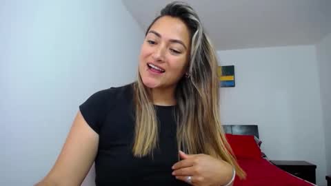 Snapshot of abie_spicy_ chatting on February 2025 03:49:02 PM ximena online show from February 2025 03:49:02 PM