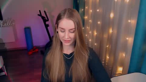 Snapshot of abigail_flex chatting on February 2025 06:56:02 PM Anna online show from February 2025 06:56:02 PM