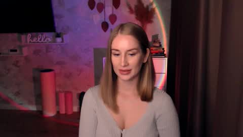 Snapshot of abigail_flex chatting on October 2025 08:07:02 PM Anna online show from October 2025 08:07:02 PM