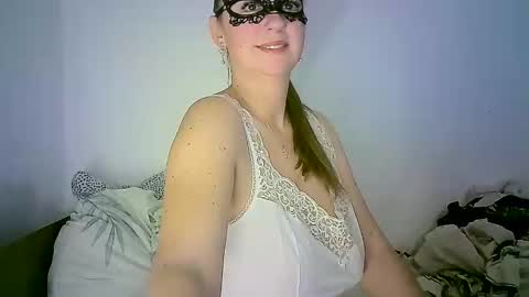 Snapshot of abigailove4u chatting on December 2024 08:40:02 PM GoldenFish online show from December 2024 08:40:02 PM