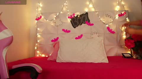 Abril  online show from October 2025 10:01:01 AM