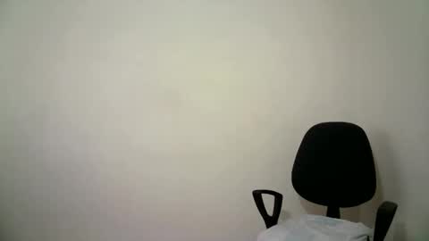 Snapshot of abril__ass chatting on February 2025 02:27:02 PM abril__ass online show from February 2025 02:27:02 PM