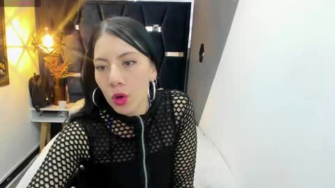 Abril Fox online show from April 2026 09:40:02 PM