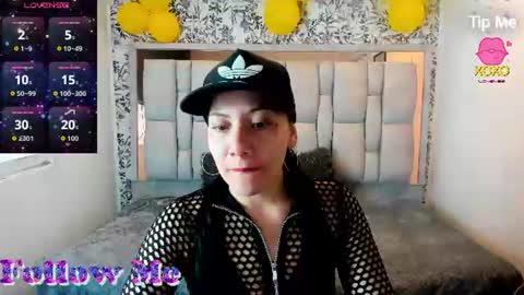 Abril Fox online show from June 2026 12:13:02 PM