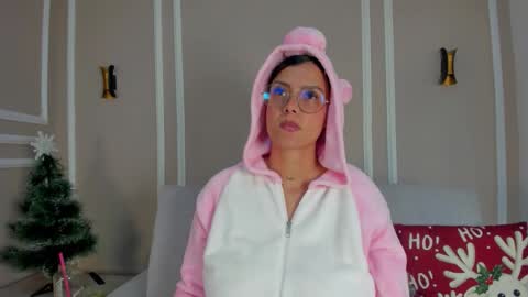 Abril jones online show from December 2025 04:32:01 AM