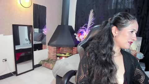 Snapshot of abril_riios chatting on June 2026 05:15:02 PM Abril online show from June 2026 05:15:02 PM