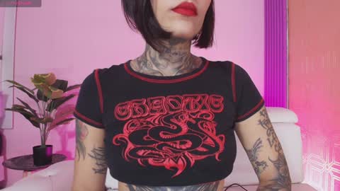 ABRILFACCINI online show from December 2024 01:13:02 PM