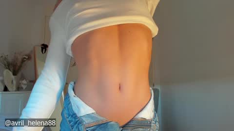 Snapshot of abrilhelena8 chatting on December 2024 02:06:02 PM Helena online show from December 2024 02:06:02 PM