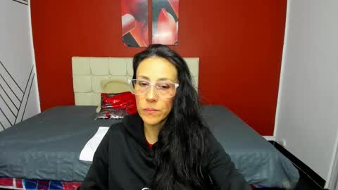 Snapshot of abrillee1 chatting on February 2025 08:03:01 PM ABRIL online show from February 2025 08:03:01 PM