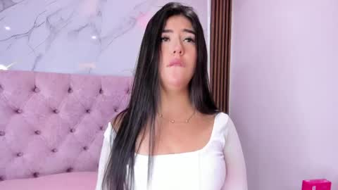 Abril online show from May 2026 11:42:02 AM