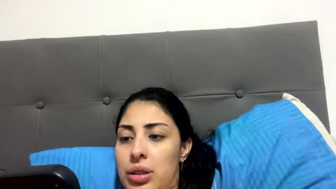 abrilsantosxo online show from May 2026 01:41:01 PM