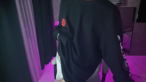 Snapshot of abslut chatting on February 2026 11:22:01 PM Nick online show from February 2026 11:22:01 PM