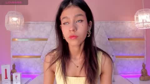 Snapshot of aby_lee_ chatting on October 2025 12:01:02 PM Aby online show from October 2025 12:01:02 PM