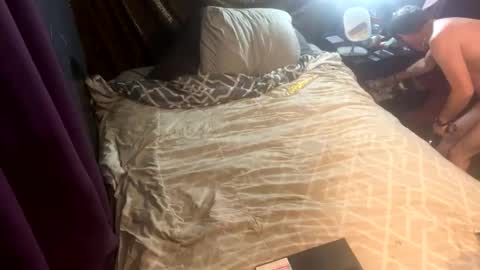 acouplesinners online show from December 2025 07:09:01 PM