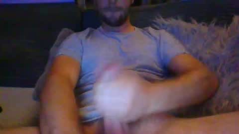 adam0910 online show from October 2025 10:43:01 PM