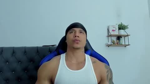 Snapshot of adam_boss chatting on December 2025 08:20:02 AM adam boss online show from December 2025 08:20:02 AM