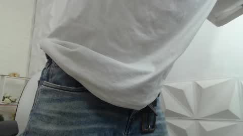 Snapshot of adam_evehotroom chatting on January 2025 01:51:02 AM adam_evehotroom online show from January 2025 01:51:02 AM