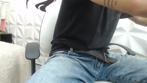 Snapshot of adam_evehotroom chatting on February 2025 11:58:02 PM adam_evehotroom online show from February 2025 11:58:02 PM
