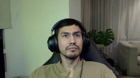 Snapshot of adam_evehotroom chatting on October 2025 04:43:02 AM adam_evehotroom online show from October 2025 04:43:02 AM