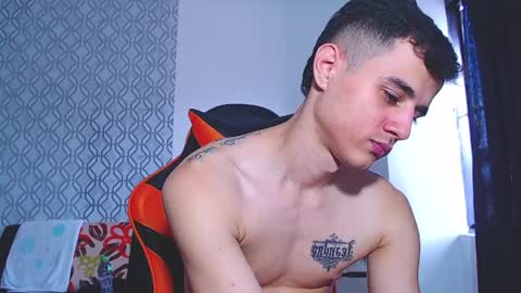 adam hot11 online show from April 2026 09:53:02 PM