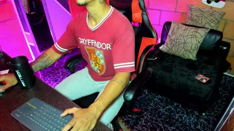 Adam Valencia online show from January 2025 12:09:01 AM