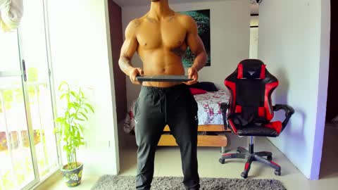 Adam Valencia online show from October 2025 04:48:02 PM