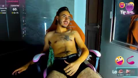 Snapshot of adamparker_ chatting on March 2025 01:09:01 PM adamparker_ online show from March 2025 01:09:01 PM