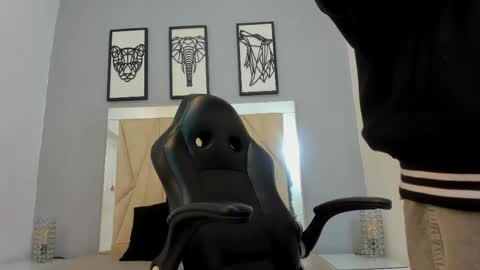 Adams Bobby online show from May 2026 11:26:01 AM