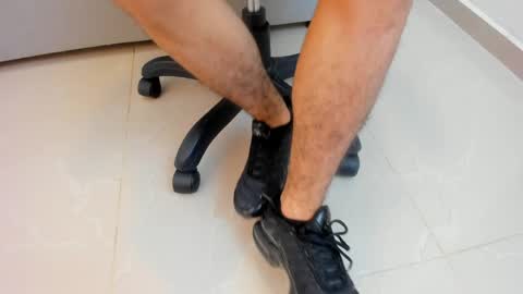 Adams Bobby online show from May 2026 10:53:01 AM