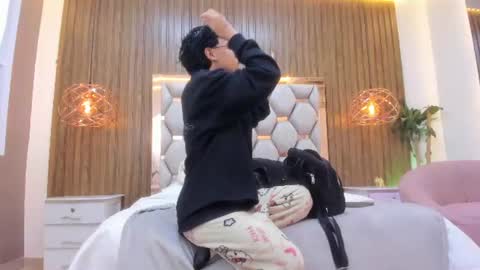 Adams Bobby online show from June 2026 11:12:02 AM