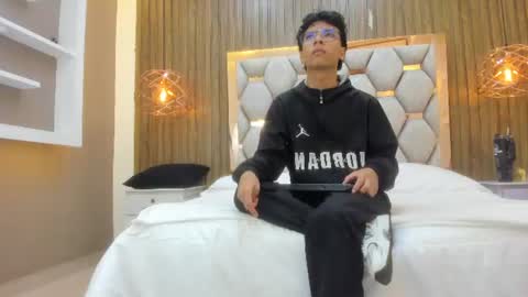 Adams Bobby online show from June 2026 11:12:02 AM