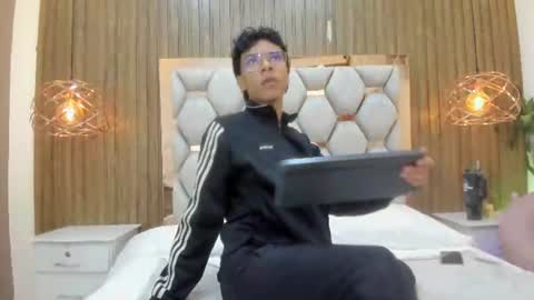 Adams Bobby online show from June 2026 11:14:01 AM