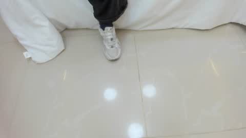 Adams Bobby online show from June 2026 11:07:01 AM